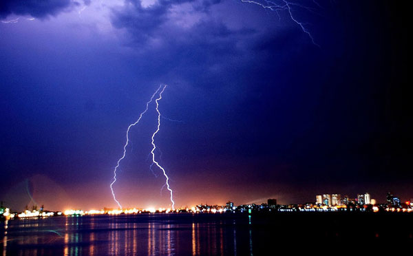 雷擊引發(fā)晃電