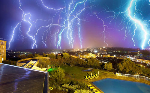 雷擊容易引發(fā)晃電